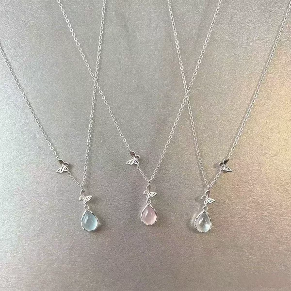 Summer Ice-Transparent Water Drop Butterfly Necklace for Women, Elegant and Luxurious, Unique Design, Gift for Best Friends and Classmates, Collarbone Chain