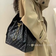 25C Xiaoxiangfeng デニム巾着ホーボー脇の下バッグ菱形チェーンレディースバッグハイエンドシングルショルダーヒッピーバッグトレンディ
