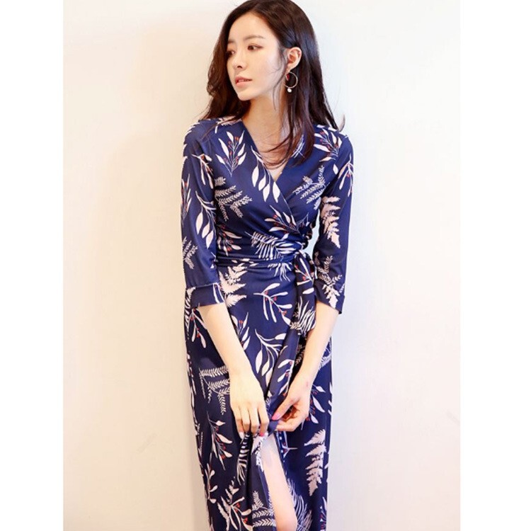 Long Dress with Leaf Print 2024 Summer New Women's V-Neck Slimming Elegant Wrap Dress