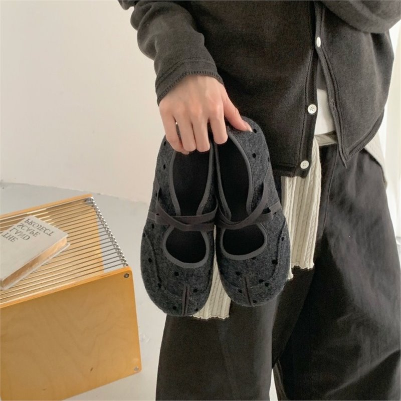 毛昵料单里平底猪蹄假分趾鞋女26秋仙女百搭通勤浅口软底豆豆单鞋