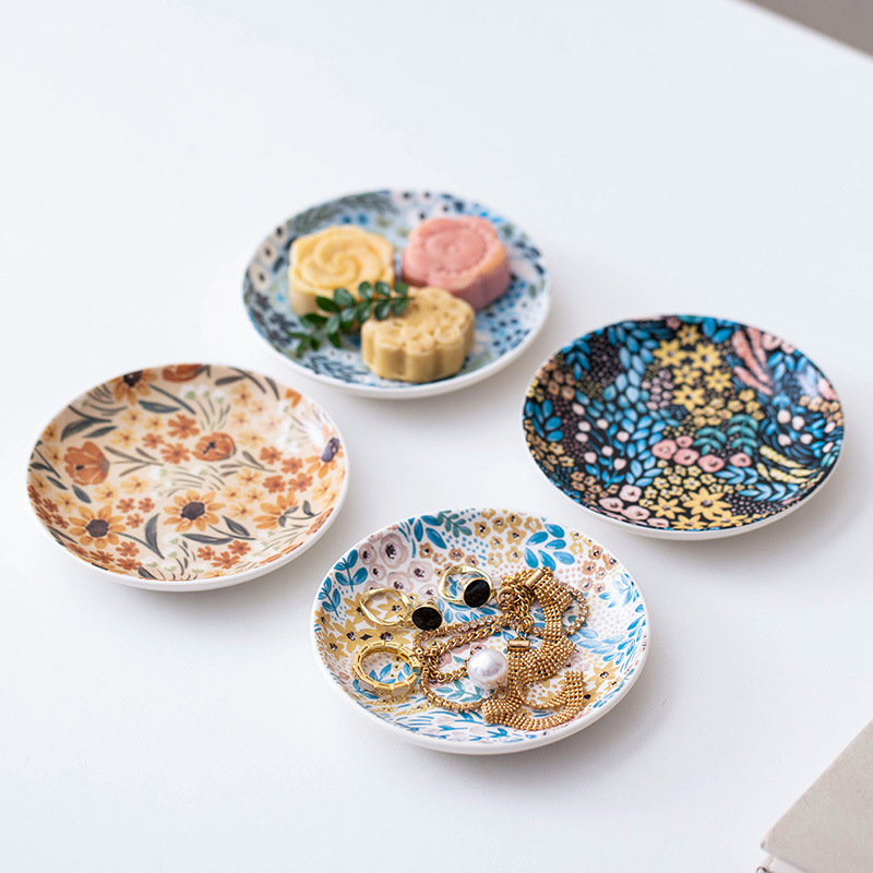 Cross-border European creative ceramic disc simple irregular fruit plate small dish jewelry storage decorative plate wholesale