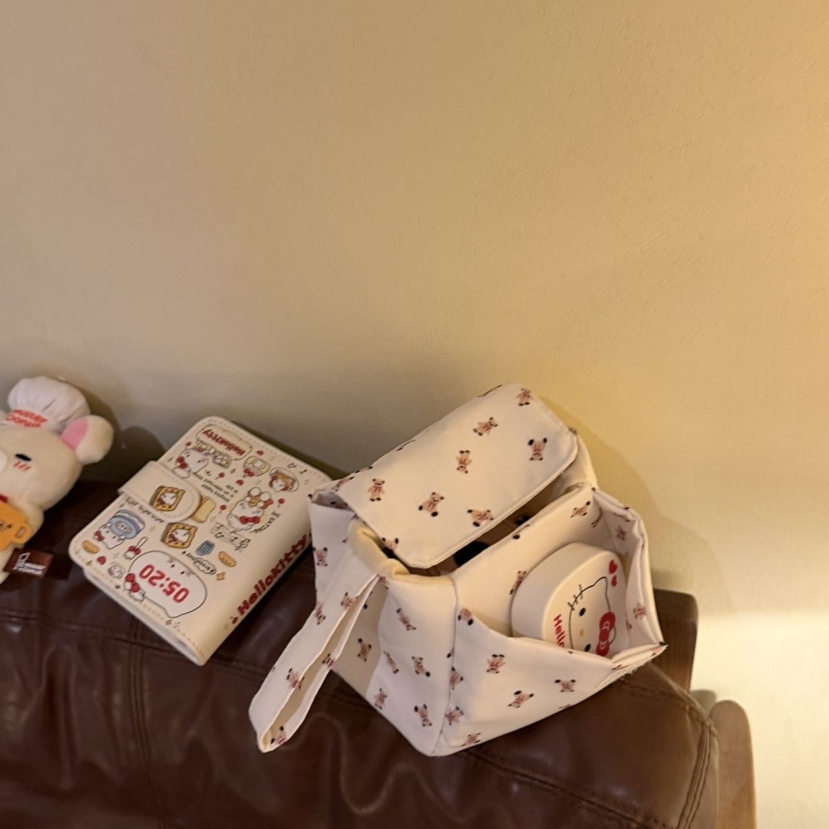 Three-in-one makeup organizer, Korean-style bear print design, Korean version makeup bag, white, three-in-one, for men, X5