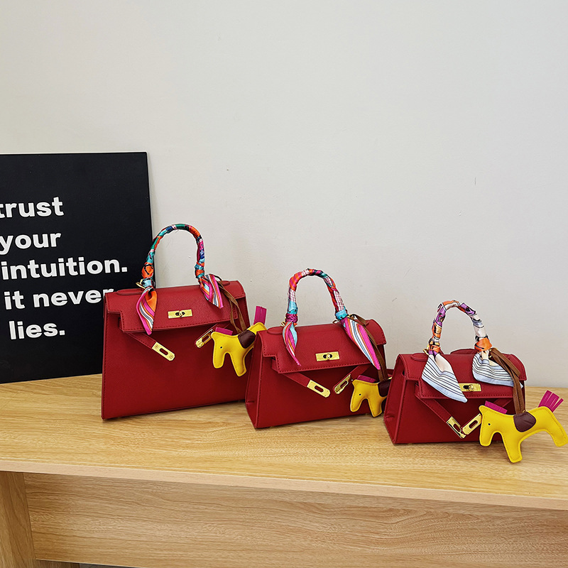 Bolso Kylie transfronterizo 2024 nueva moda estilo occidental bufanda colgante bolso de mano bolso de boda bolso de mensajero de hombro de gran capacidad