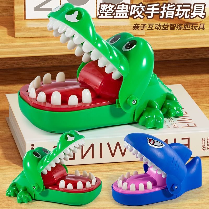 Cross-Border Children's Prank Finger-Biting Crocodile Prank Toy with Sound and Light, Funny Shark Gadget, Stress-Relief Toy, Wholesale from Street Vendors