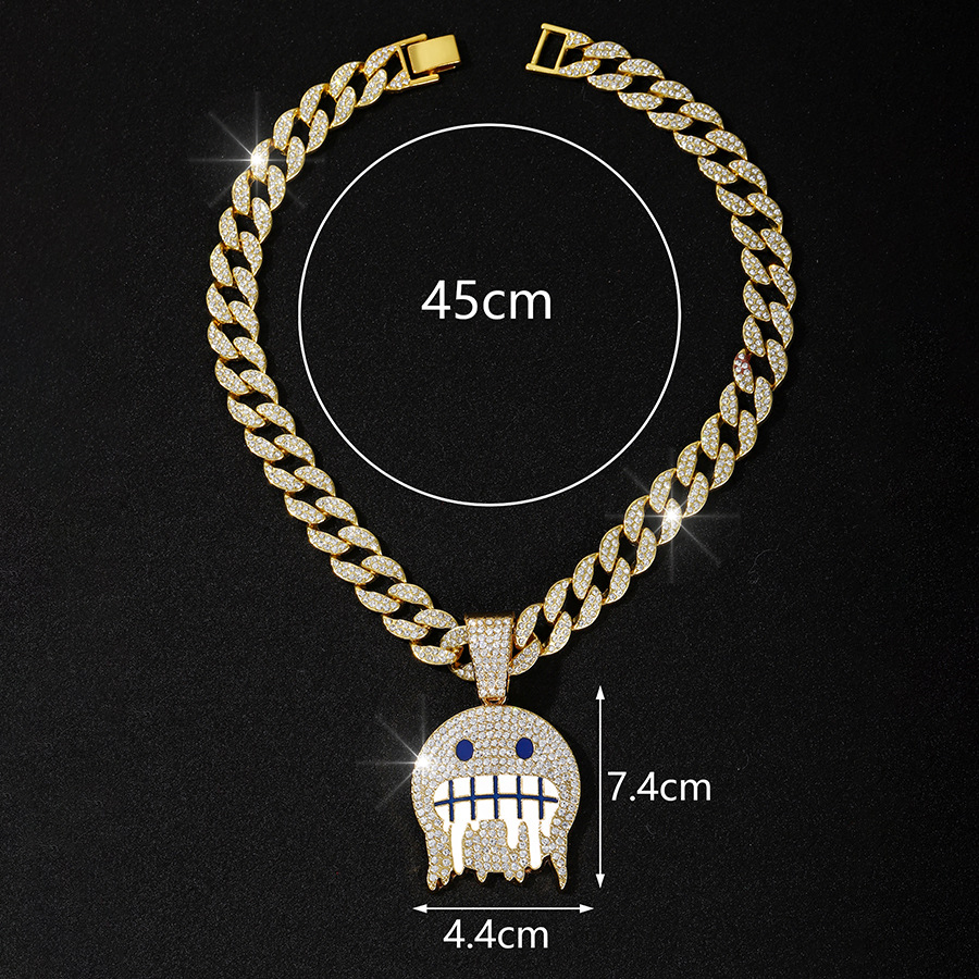 Ventas transfronterizas calientes colgante de hip-hop letras de diamantes sonrientes personalidades múltiples especificaciones de aleación de diamante de cadena cubana colgante al por mayor