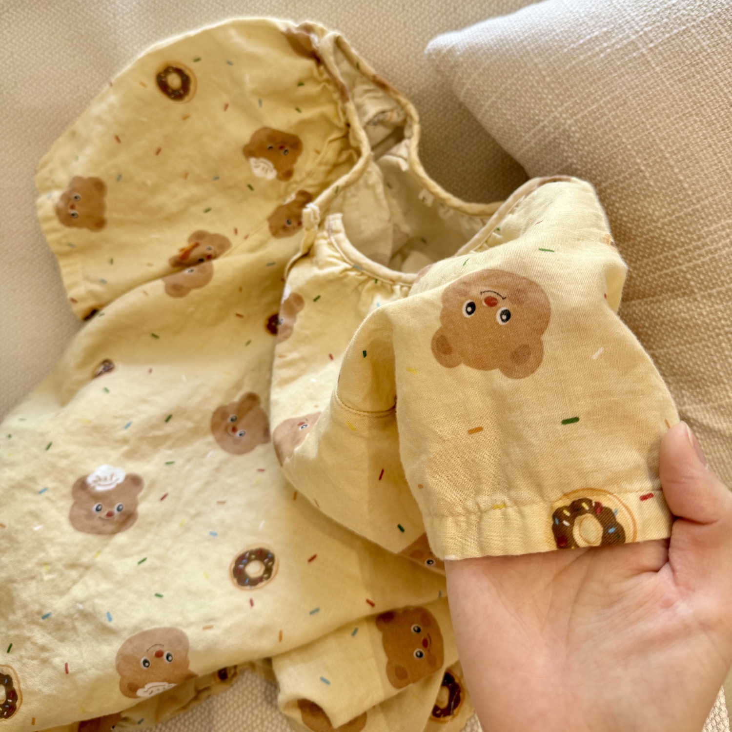 라운드넥 반팔반바지 슈트 - 쿠키베어