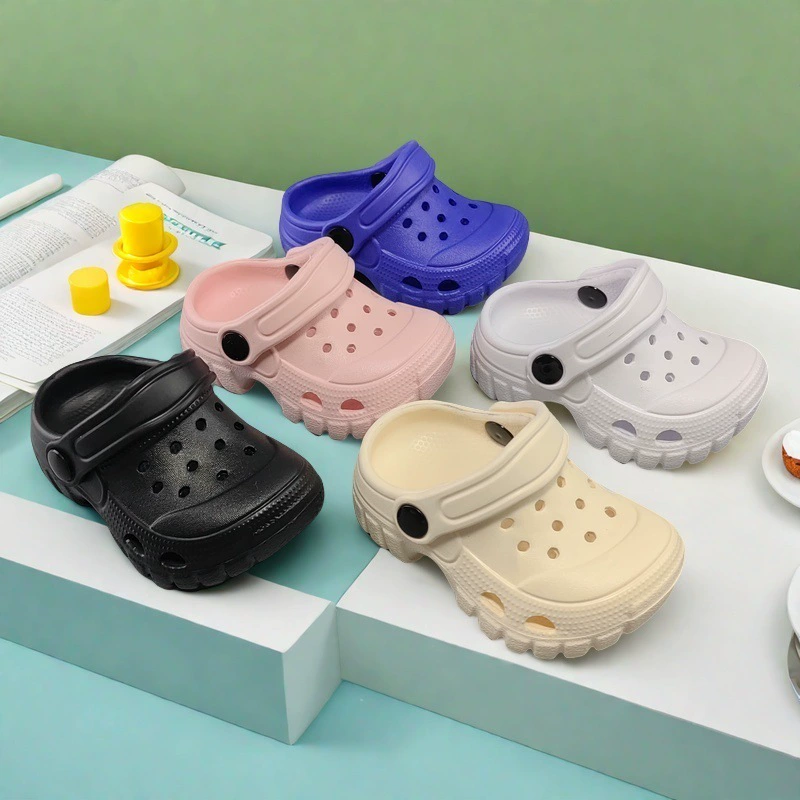 2025 Новый летний мальчик и девочка в ванной комнате