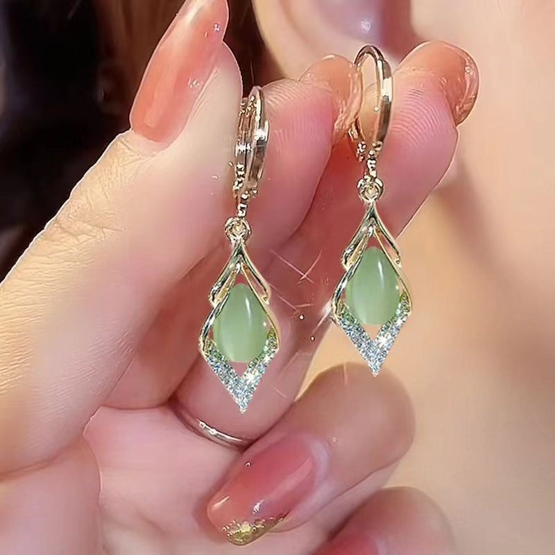 fashionable universal earrings drop-shaped with tassels