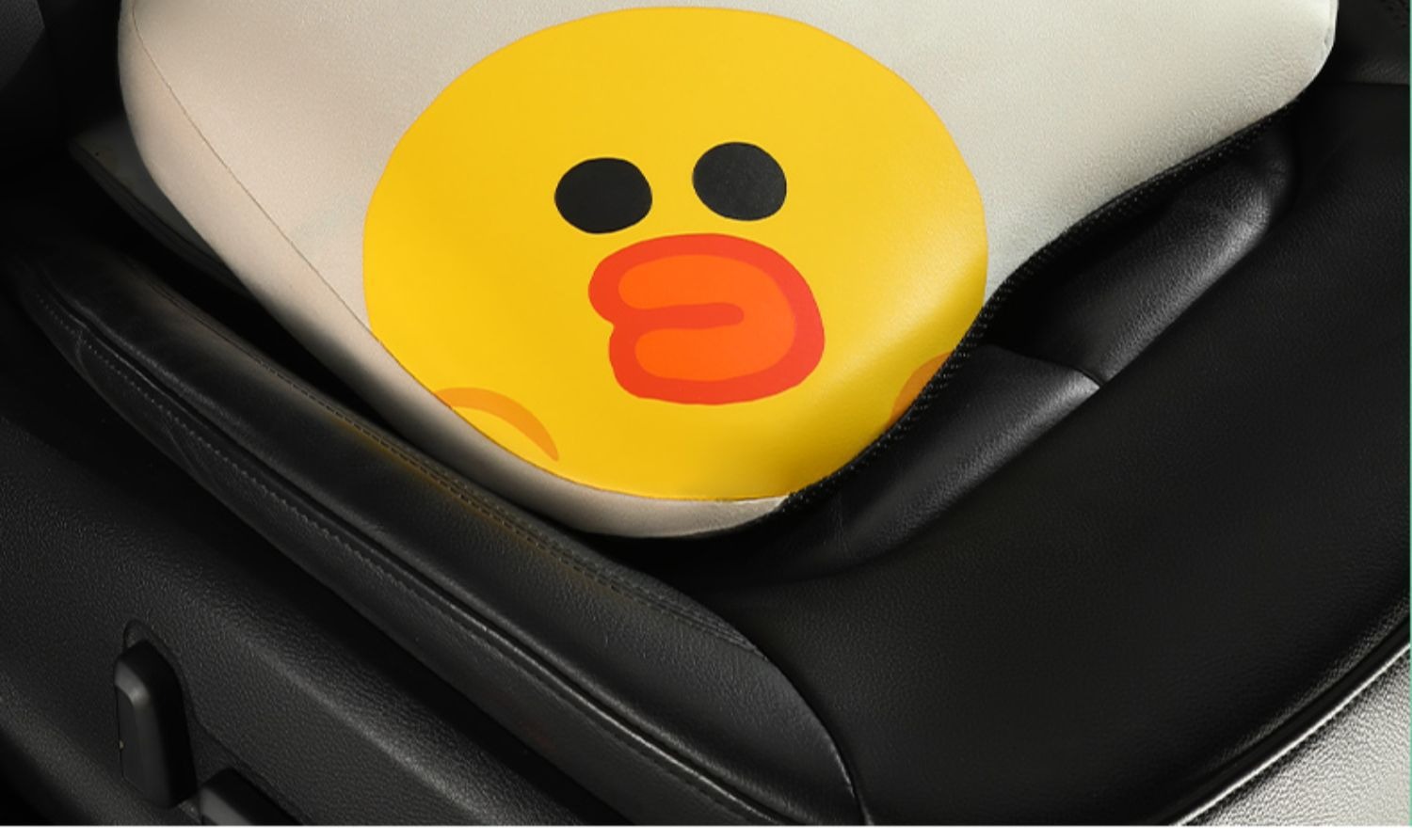 Brown Car Booster Seat Cushion, Suitable for All Seasons, for Short Women, Driver's Seat, In-Car Driving Learning Cushion