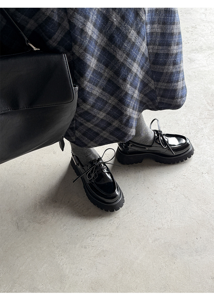 Giày loafer nữ đế dày mũi tròn buộc dây da bò — Đen (bóng) chi tiết 9