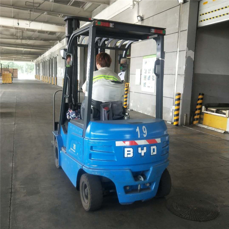 比亚迪叉车 BYD北京5吨平衡重叉车