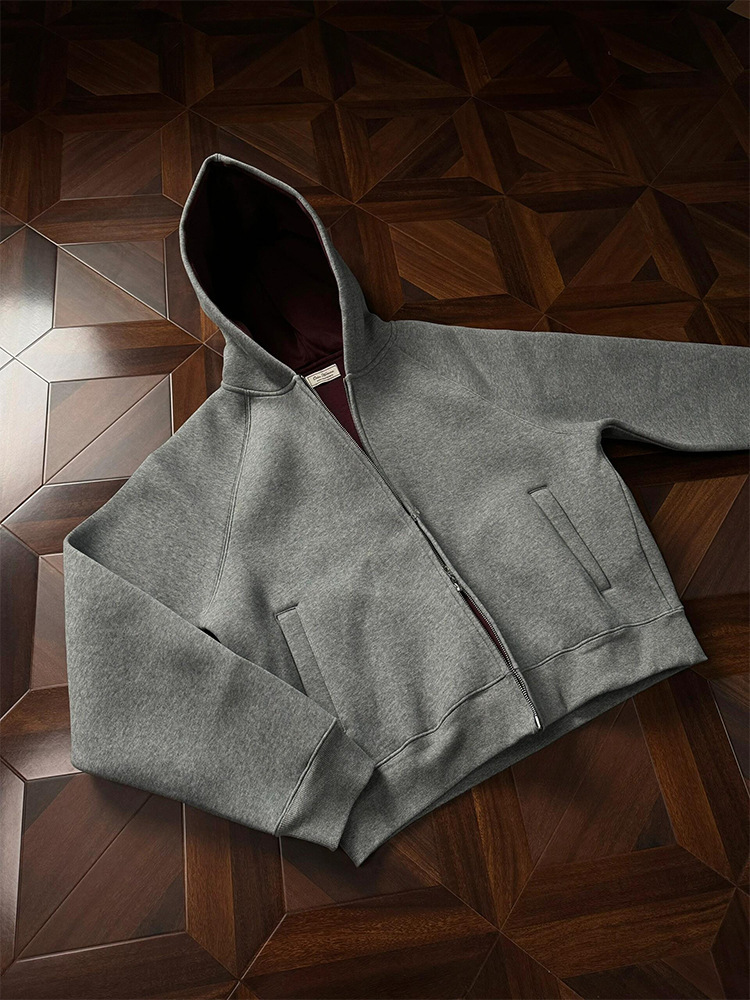 Kurzes Kapuzensweatshirt mit Luftpolsterung für Herren, innenliegende Strickjacke in Kaiserrot_voghion.com