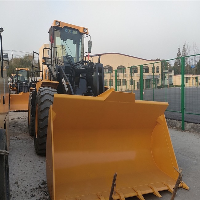 Prueba de puesta en marcha de la cargadora XCMG 50GN de segunda mano de alta eficiencia en buenas condiciones de exportación de Ecuador
