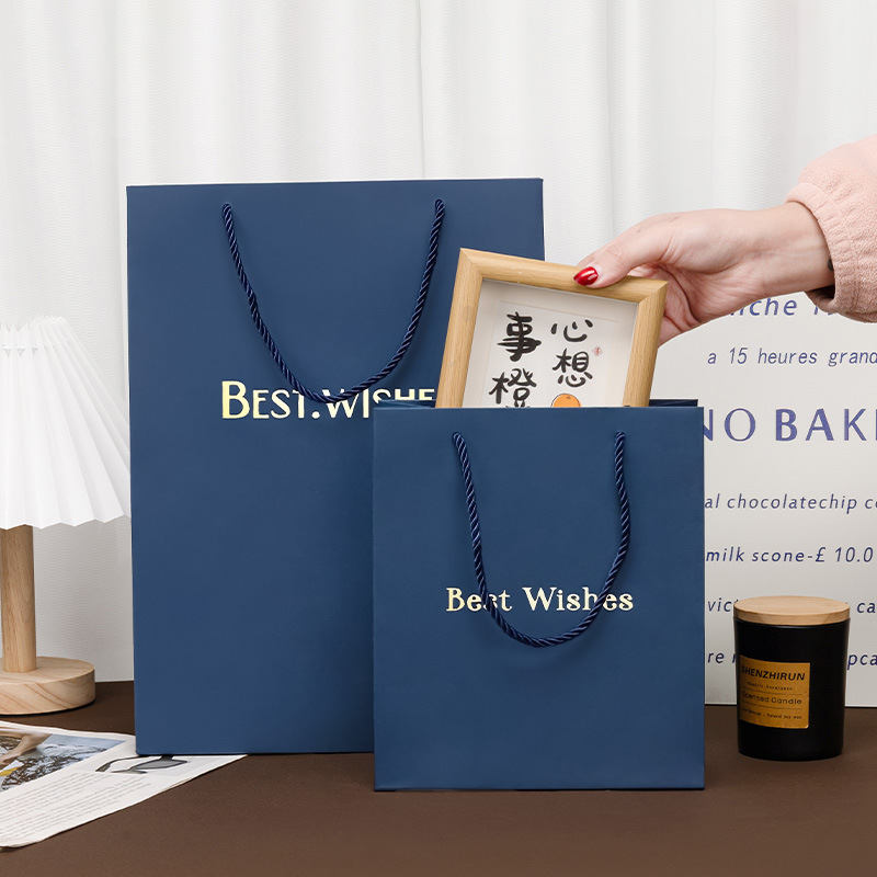 En stock bolsa de regalo azul bolsa de papel portátil exquisitas compras bolsa de embalaje grande bolsa de regalo cosmético