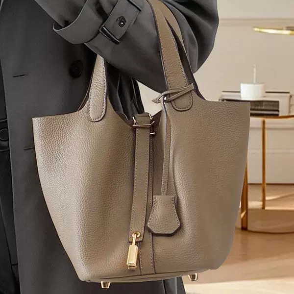 高级感真皮女包水桶包百搭经典菜篮子头层牛皮女2025新款手提包包