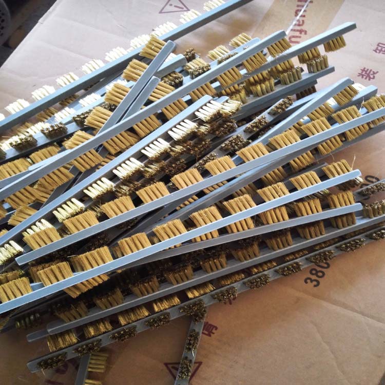 厂家销售铜丝刷 木柄铜丝刷 网纹辊清洗铜丝刷  规格齐全