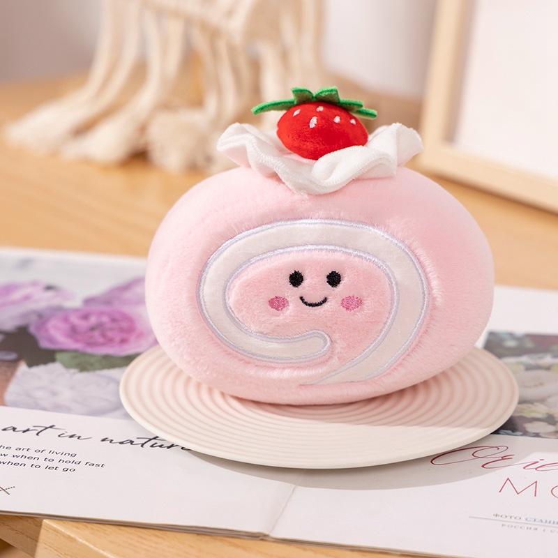 Cake strawberry flavor 15cm
