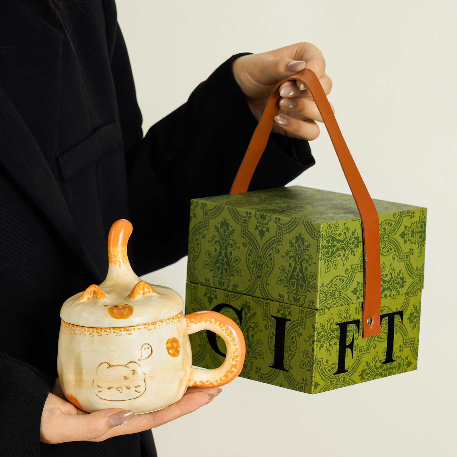 Taza de cerámica hecha a mano con tapa de diseño taza de café creativa para niños taza de agua casera regalo de cumpleaños