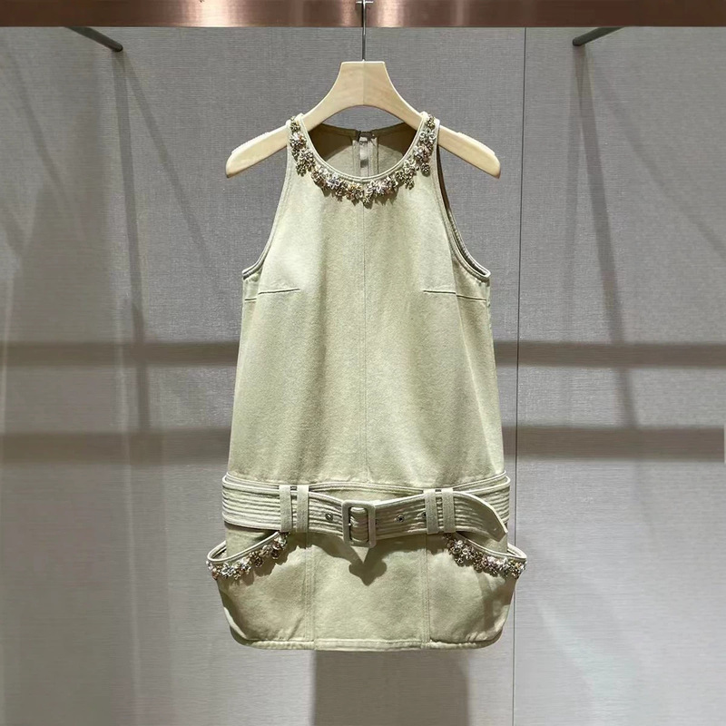 Shenzhen Nanyou High-End Women's Clothing 2026 Summer New Style Exquisite Rhinestone Decorated Waist-Cinching Sleeveless Vest Dress Shenzhen Nanyou High-End Women's Clothing 2026 Summer New Style Exquisite Rhinestone Decorated Waist-Cinching Sleeveless Vest Dress