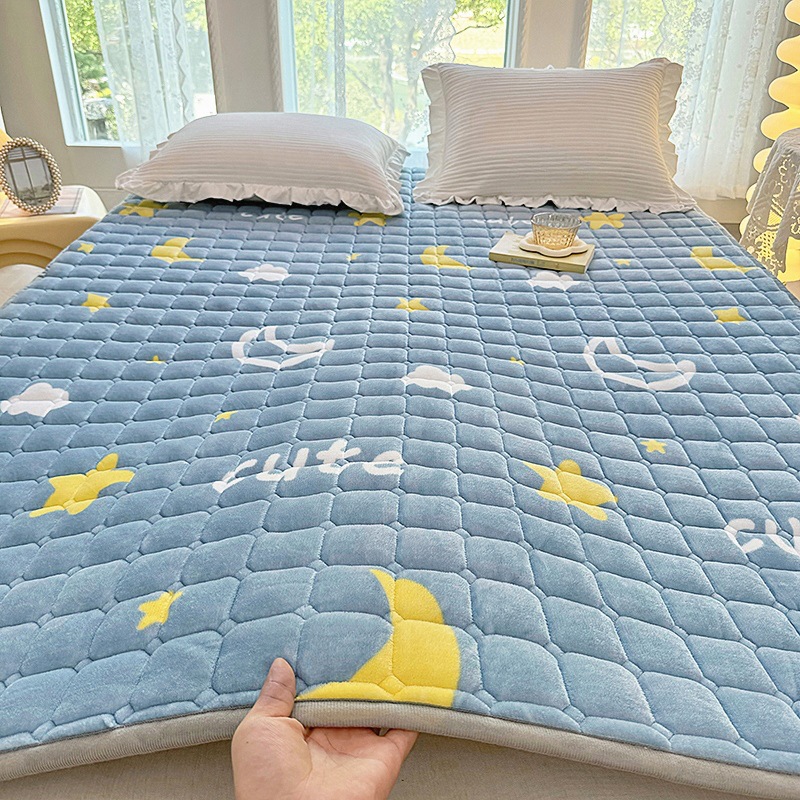 Milk Velvet Mattress Pad, Home Use Soft Pad, Thickened Bed Cover, Bed Sheet, Student Dormitory Blanket Pad, Fleece Mattress Pad