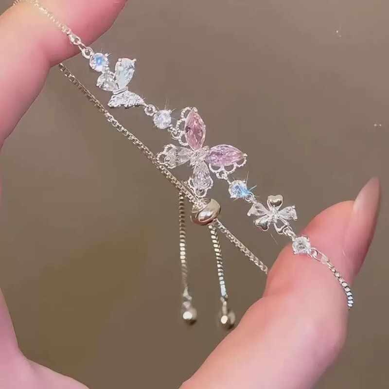 Titanium Steel Sweet Butterfly Sparkling Diamond Flower Bracelet for Women, Niche Design, Light Luxury, High-End Feel, Adjustable, Gift for Girlfriend Titanium Steel Sweet Butterfly Sparkling Diamond Flower Bracelet for Women, Niche Design, Light Luxury, High-End Feel, Adjustable, Gift for Girlfriend