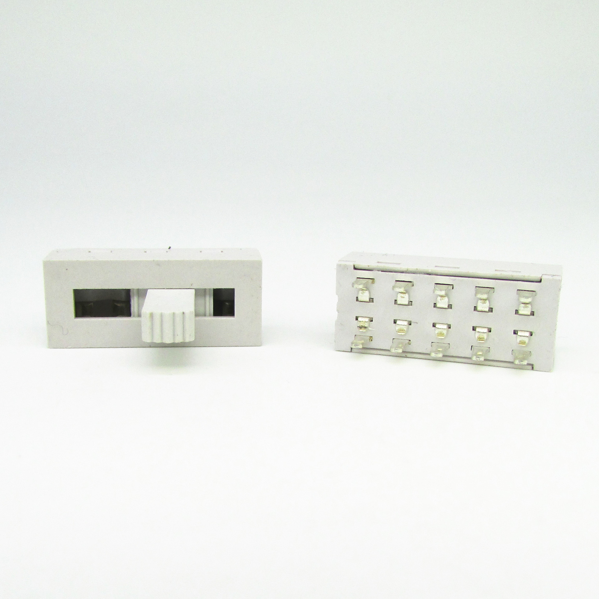 HAOSWITCHƼHT240-H25-0324PC4λ10Ųʽ͸µԴ뿪