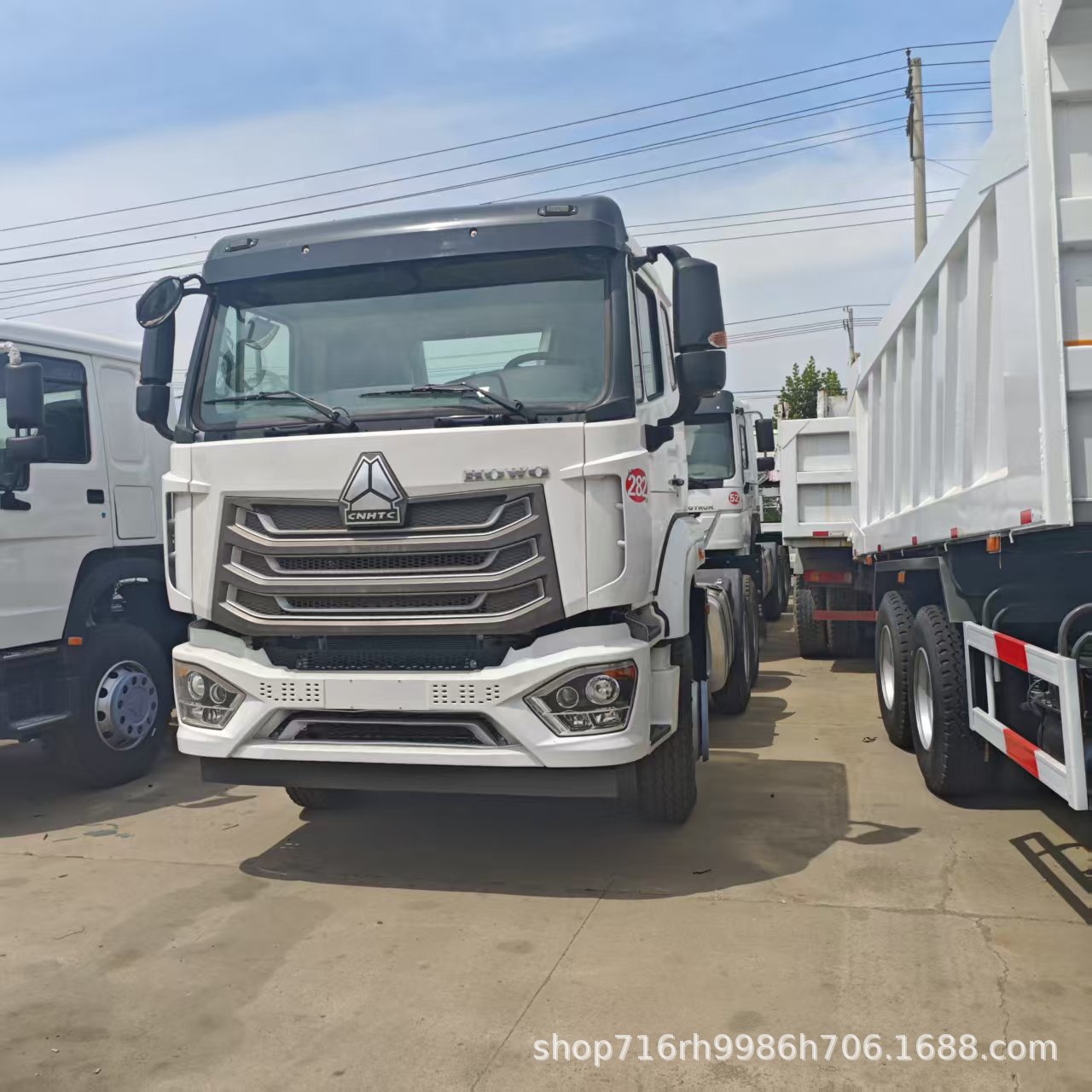 出口库存新车 豪沃后八轮运输车9.6米箱式运输车 前四后八翻斗运