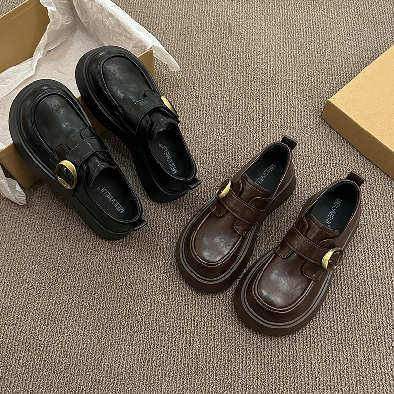 Zhuo Shi estilo plataforma lofu zapatos mujer otoño e invierno 2025 nuevos zapatos de cuero británicos de primavera pequeños zapatos de altura pequeños zapatos individuales