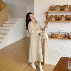 秋の大きいサイズの洋気は年齢を減らして腹を隠してやせているスーツの女性がベストのスカートの2セットを着て太ってmm2-300斤になります。