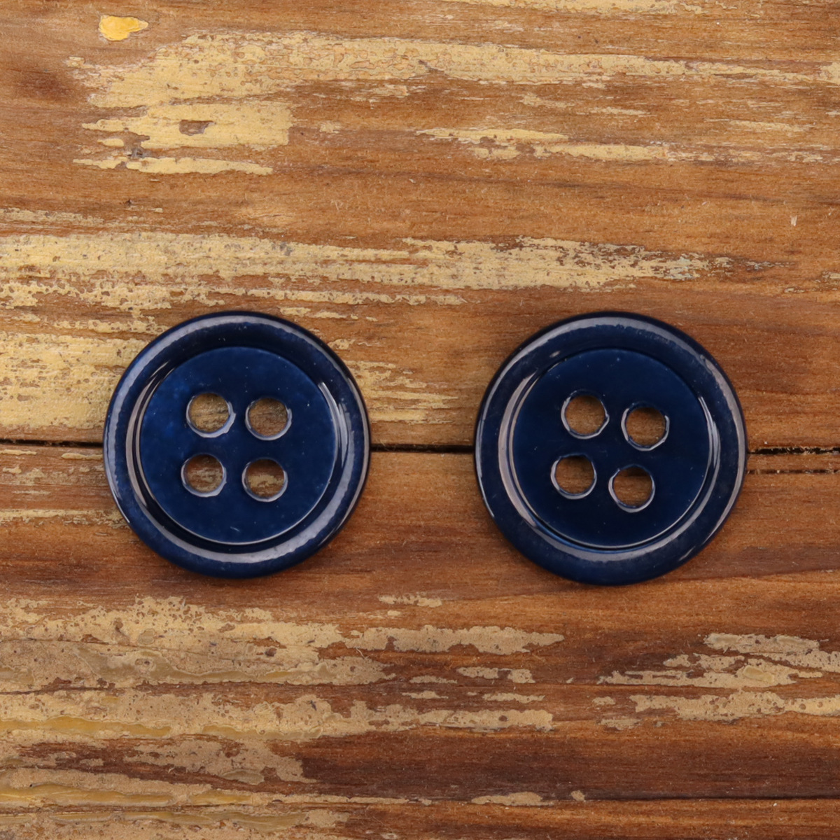 春夏款彩色珍珠贝壳细边粉色抹茶绿衬衫真丝扣子四眼11.5mm简约粉