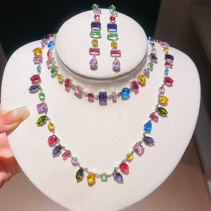 Collar de pendientes de diamantes con gotitas de agua transfronterizas europeas y americanas, colgante de moda de lujo ligero, cadena de clavícula, celebridad de Internet, joyería de alta gama, mujer