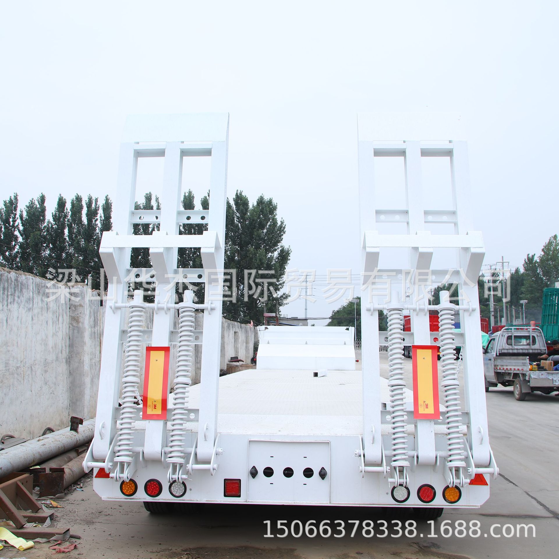 Professional heavy-duty towable flatbed trailer for excavators, integrated plug-in-type excavator trailer, fully-hitched excavator trailer