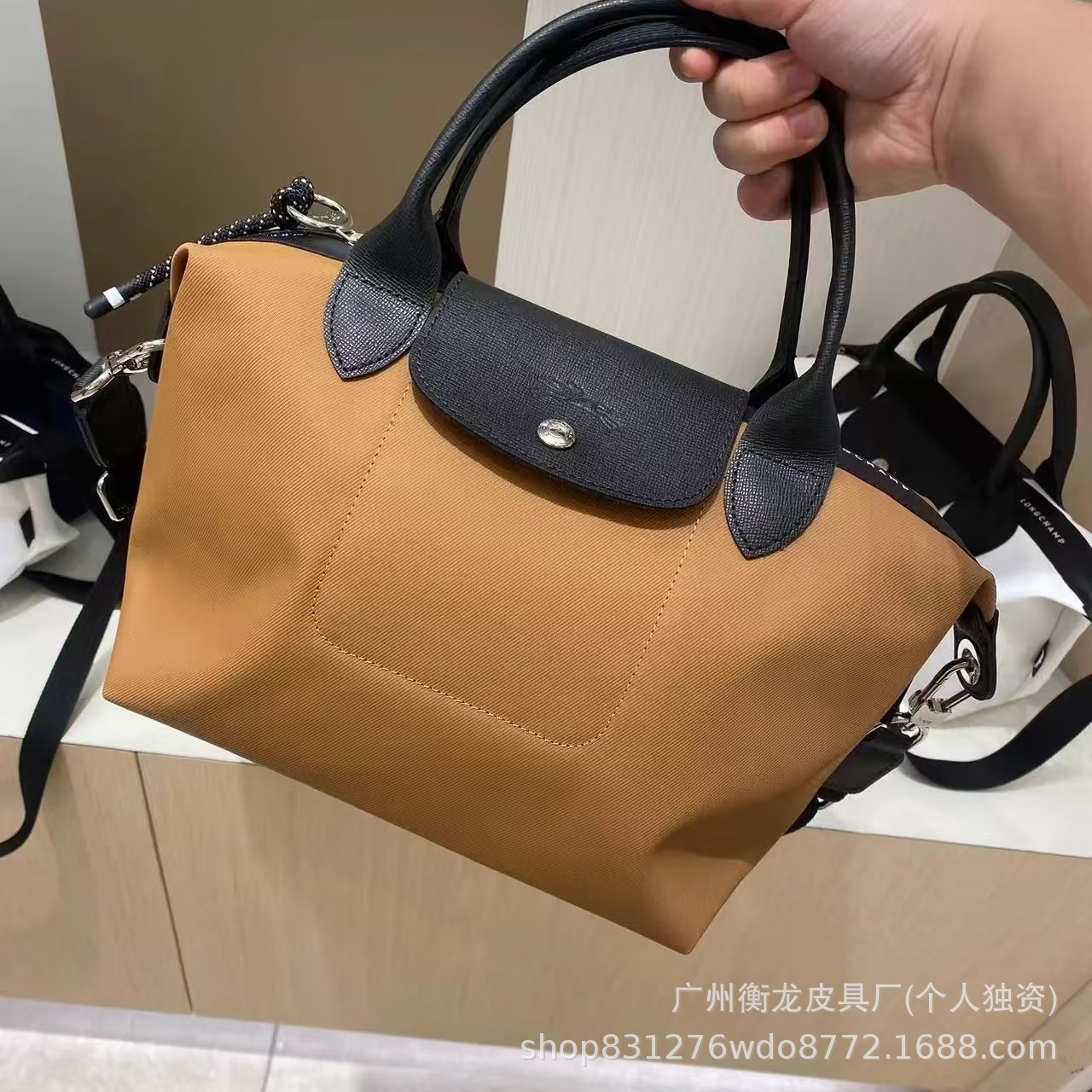 トップドラゴンシャンバッグ エナジーツイル ドラゴンシャンクロスボディポータブル餃子バッグ ショートハンドル 多用途 大容量 ナイロンバッグ