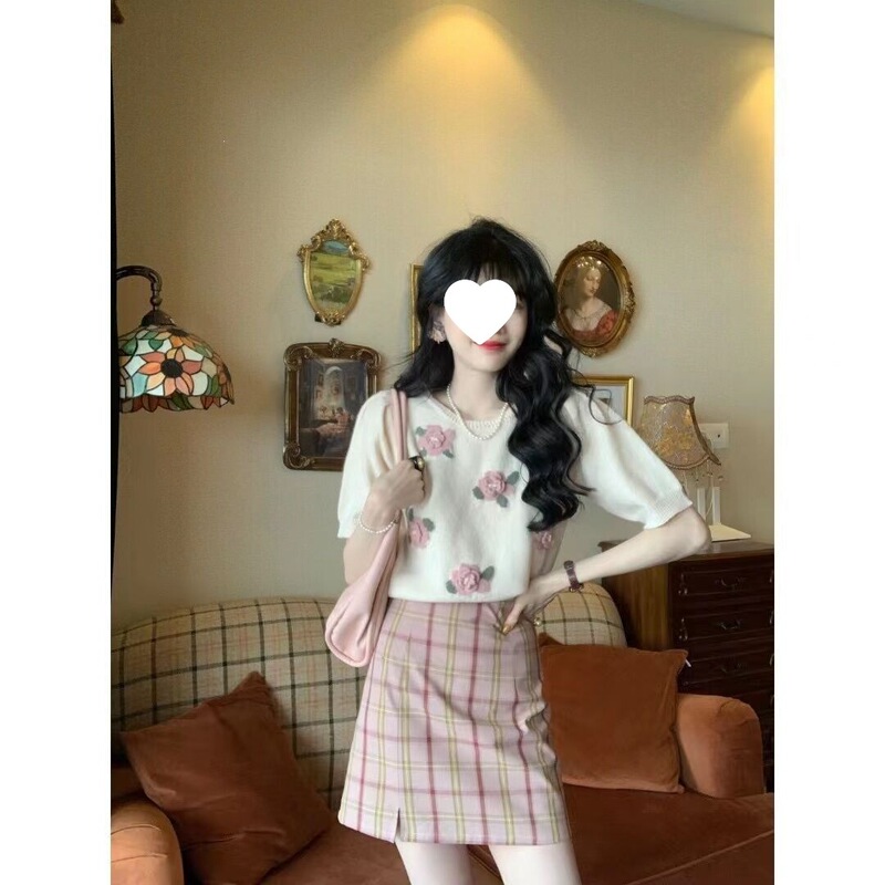 Xinziye White Tea Rose Early 2026 Summer New Hong Kong Style Elegant 3D Floral Pullover Sweater Short Sleeve Xinziye White Tea Rose Early 2026 Summer New Hong Kong Style Elegant 3D Floral Pullover Sweater Short Sleeve