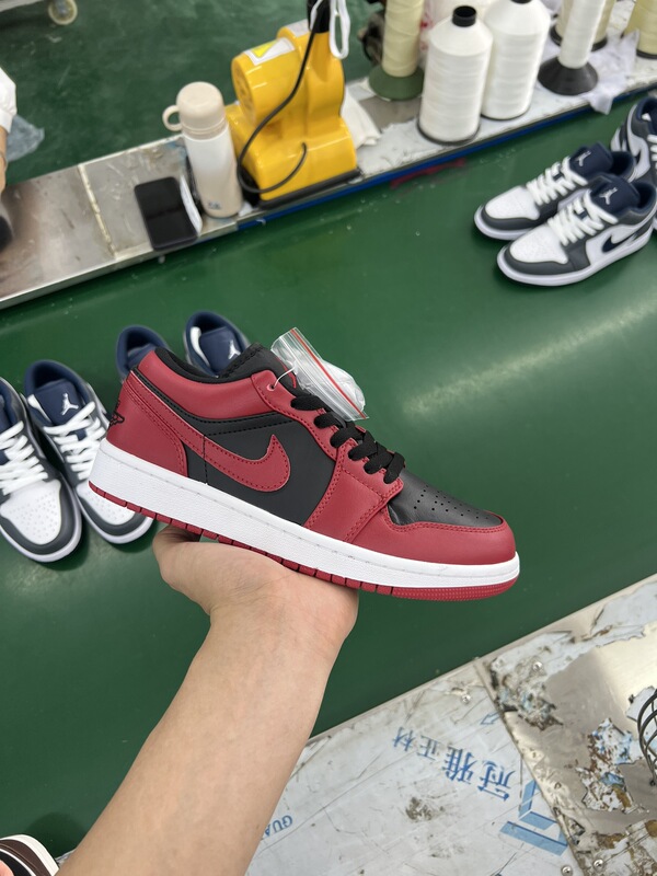 莆田純正原フルヘッドレザーエアクッションシューズ AJ1 紳士靴バスケットボールシューズ aj1 ロートップ女性スニーカースポーツシューズ|undefined
