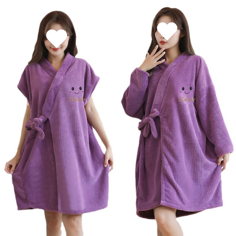 긴팔 목욕 타월 웨어러블 목욕 가운 여성의 흡수성 빠른 건조 두꺼운 긴 가을과 겨울 스트랩 산호 양털 목욕 원피스