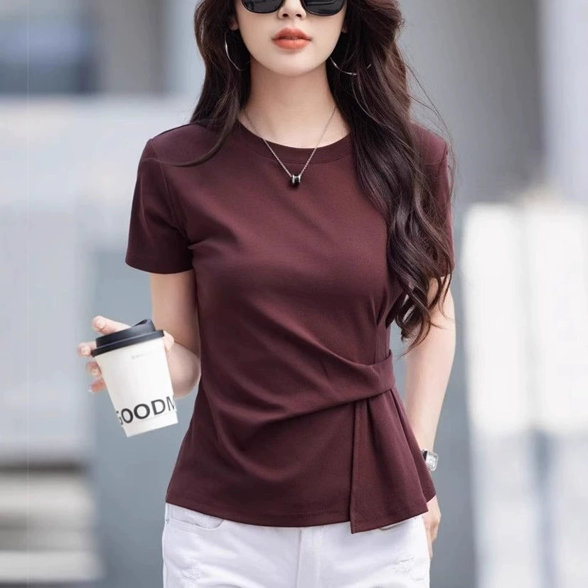 Футболка в корейском стиле, женская летняя новая футболка с короткими рукавами, женский стиль, асимметричный плиссированный тонкий универсальный топ с круглым вырезом и короткими рукавами