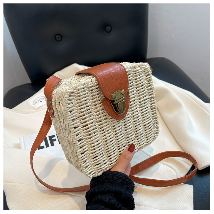 Streetwear Solid Color Square Buckle Box Bag Straw Bag display picture 2