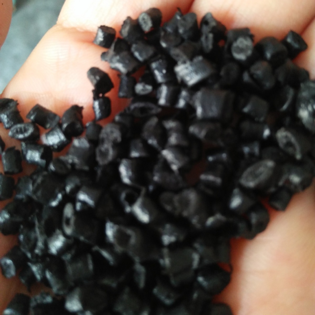 供应黑色注塑低压料 注塑级 注塑HDPE 各档HDPE