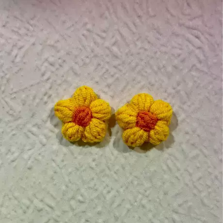 Little puff - deep yellow orange center