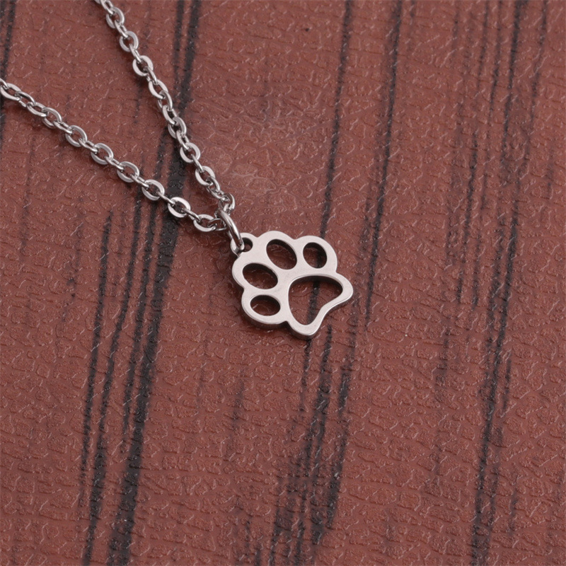 Wholesale Simple Dog Paw Pendant Stainless Steel Necklace Nihaojewelry display picture 7