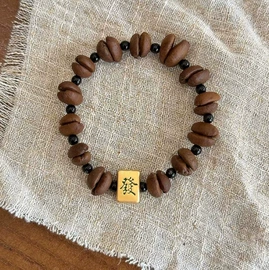 耳钉;项链;手链