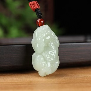 Hetian Jade Pixiu Pendant Men's and Women's Blue and White Jade Pixiu Korean Material Jade Pendant Live