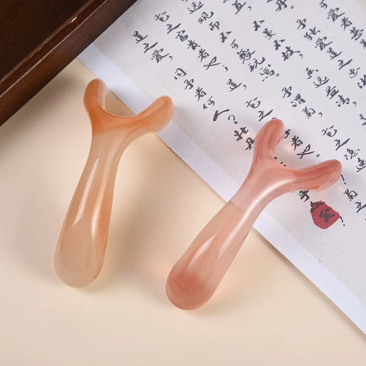 鼻子按摩器梳子按摩梳眼周鼻刮头部点按经络按摩疏通一梳多用保健