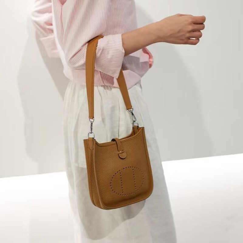 Minimalist cross-border light luxury genuine leather mini Evelyn miniTC cowhide shoulder underarm small square crossbody bag for women Minimalist cross-border light luxury genuine leather mini Evelyn miniTC cowhide shoulder underarm small square crossbody bag for women