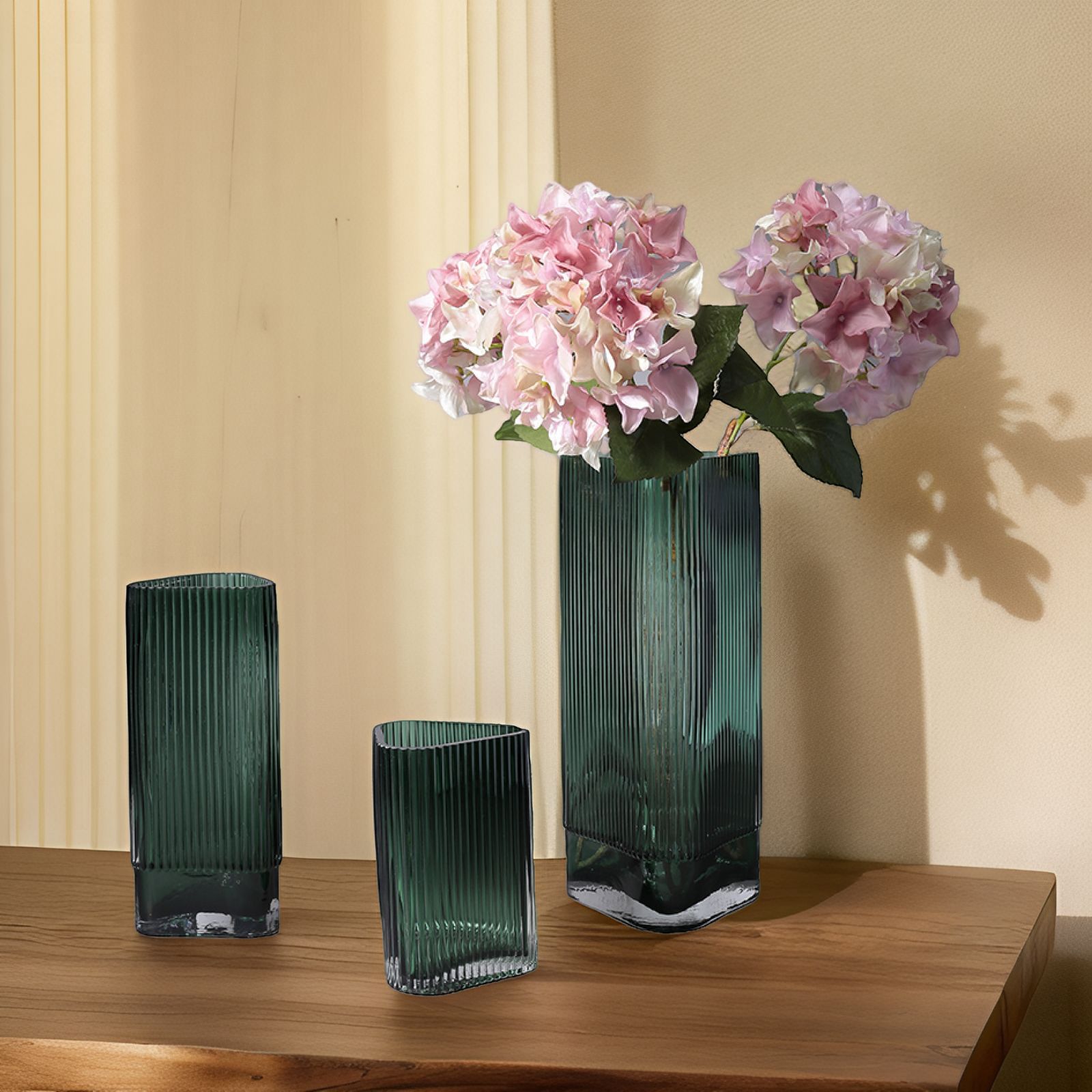 北欧三角形直筒玻璃花瓶摆件竖纹水培插花器家居软装批发外贸出口