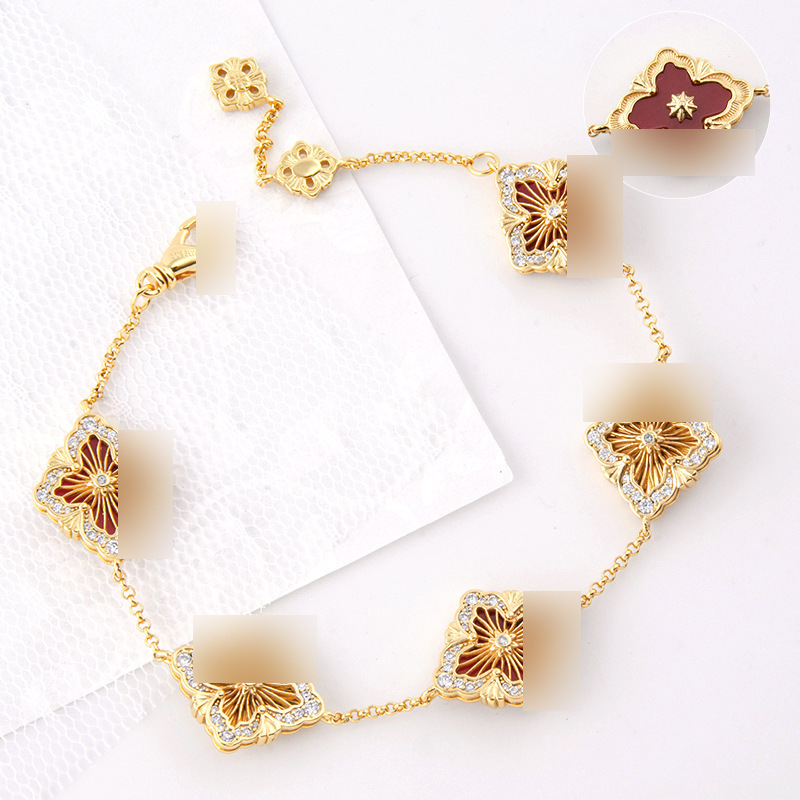Italy's New Brushed Diamond 18K Five-Flower Bracelet for Women, Retro Palace Style Accessible Luxury Fashion High-End Jewelry