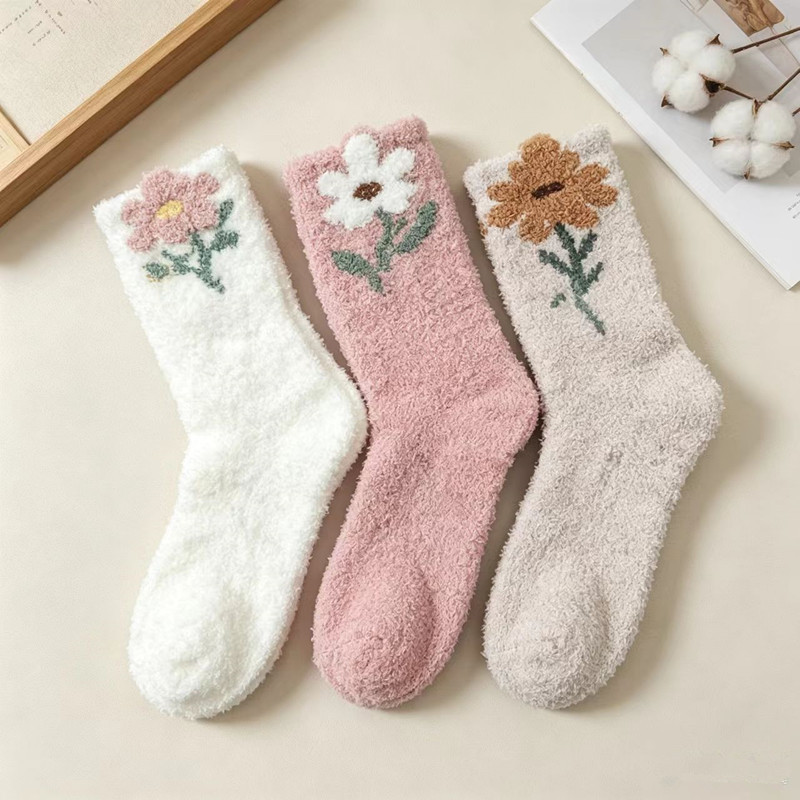 Cross-border supply coral fleece socks for women, thickened, long, warm sleep socks, mid-tube floor socks, autumn and winter maternity plush socks Cross-border supply coral fleece socks for women, thickened, long, warm sleep socks, mid-tube floor socks, autumn and winter maternity plush socks