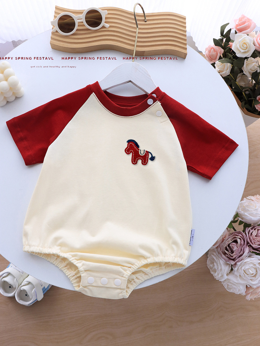 Embroidered Little Horse Series with Money Motif/Unique and Super Stylish Family Matching Outfits for a Family of Three, Mother and Son T-Shirts with a High-End Feel for the Year of the Horse