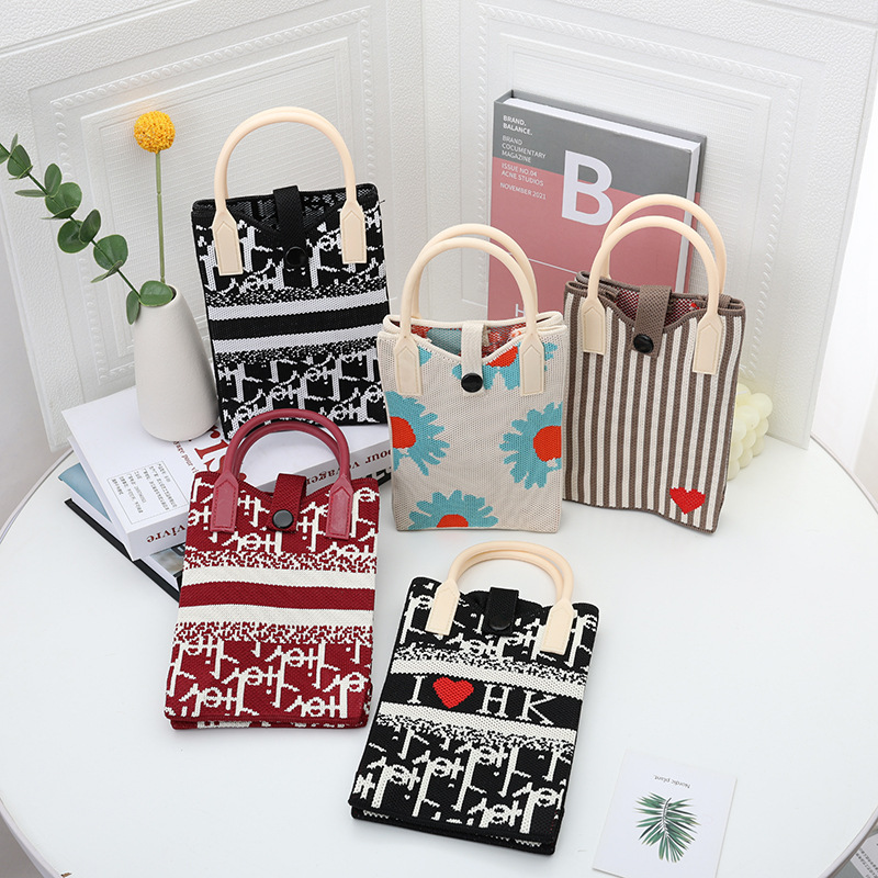 2025 New Fashion Korean Style Mobile Phone Bag, Cute Cartoon Animal Knitted Bag, Women's Fashionable and Versatile Personalized Mobile Phone Bag